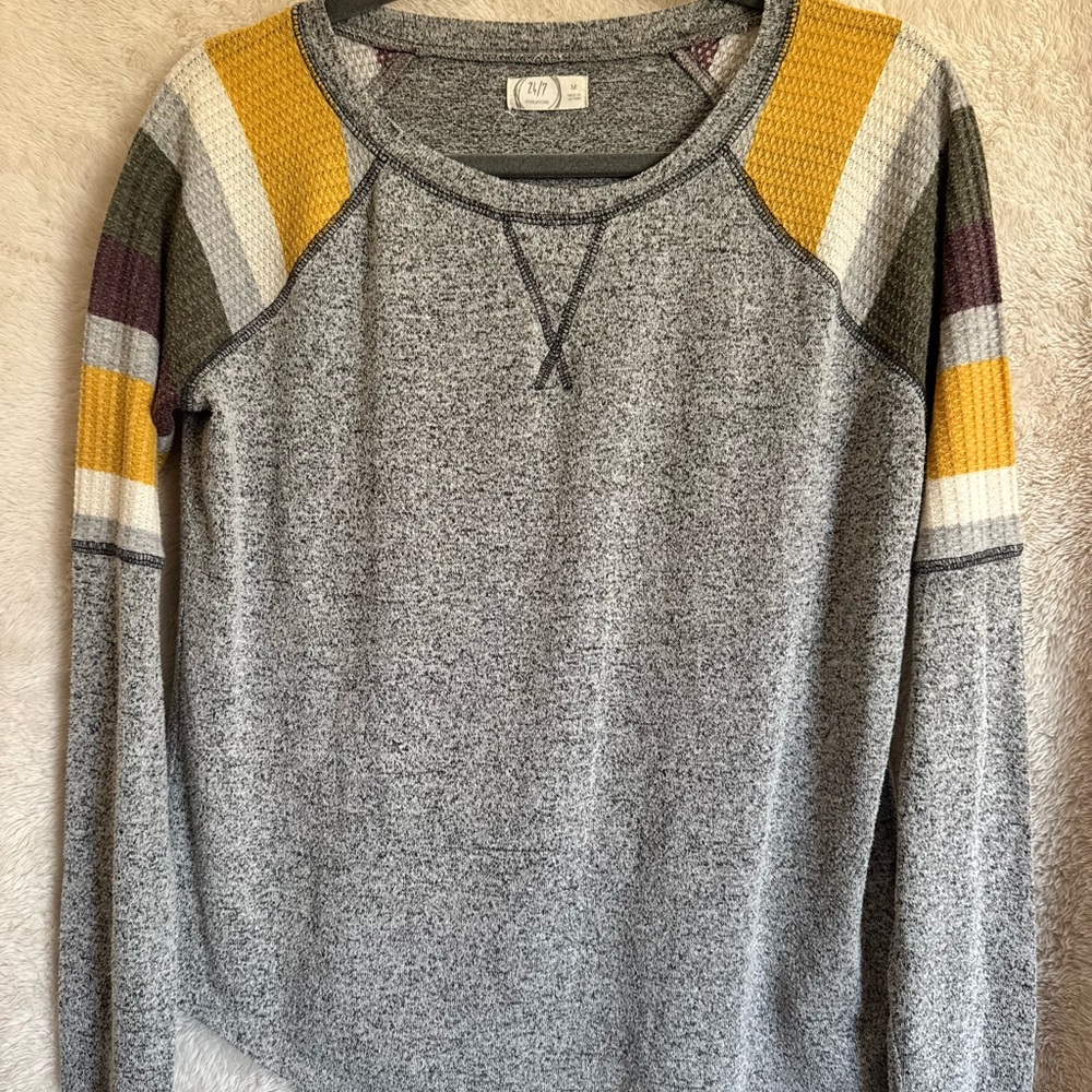 Maurices Heathered Gray Sweater with Yellow Accents